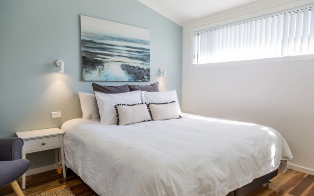 Surfside Cudmirrah Beach