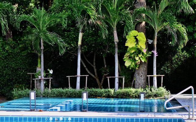 Sanae Beach Hua Hin