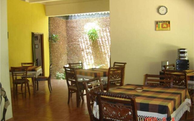 Kumbukgahawatta Hotel