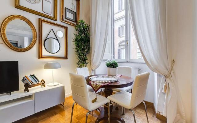 Pantheon Amazing Apartment
