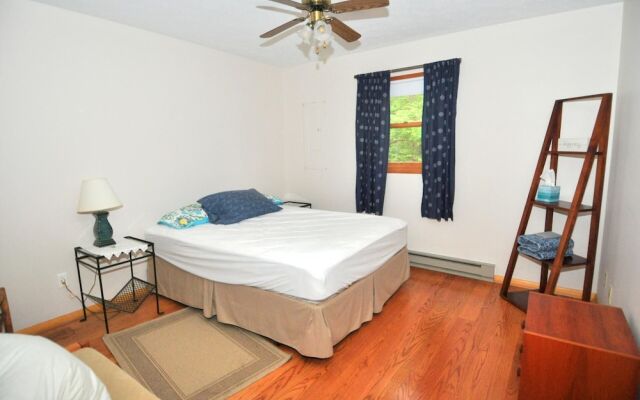 Rosies Creekside Retreat - 3 BR Escape!