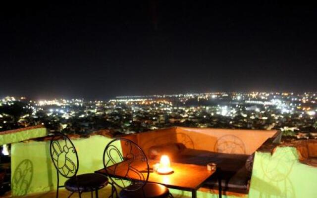 Hotel Surja