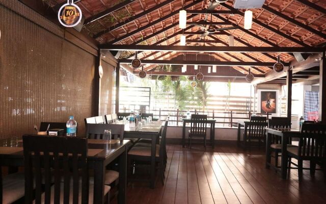 OYO 28424 Coastal Residency