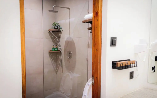 Bahandi Hotel