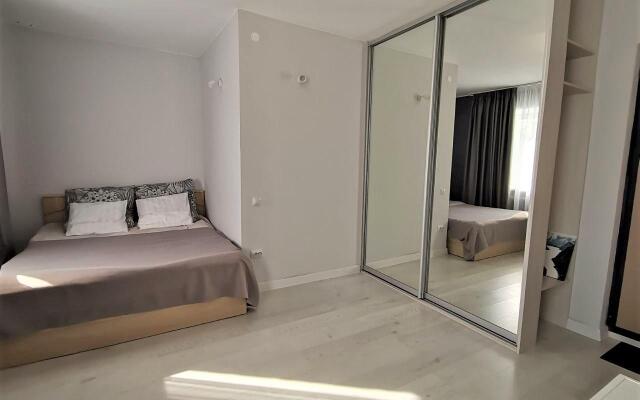 Апартаменты на улице Мельникайте 83