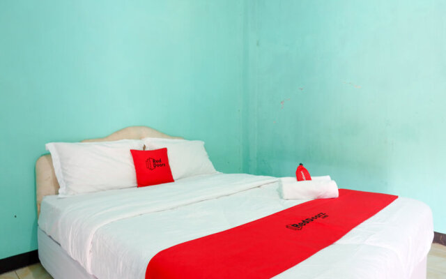 RedDoorz Syariah near Sekuro Beach Jepara