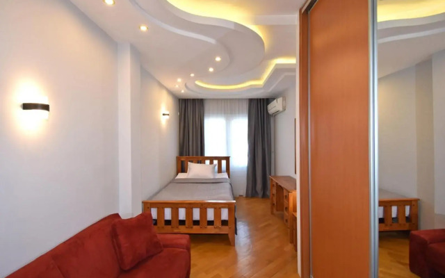 Прекрасная 4-ех комнатная квартира в самом центре