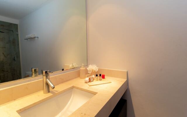 Elements Garden House 2 2 Bedroom Condo by RedAwning