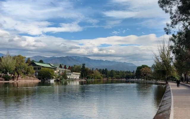 Plaza Independencia Mendoza Sol y Nieve
