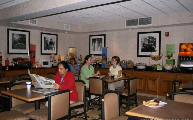 Hampton Inn Cleveland Airport - Tiedeman Road