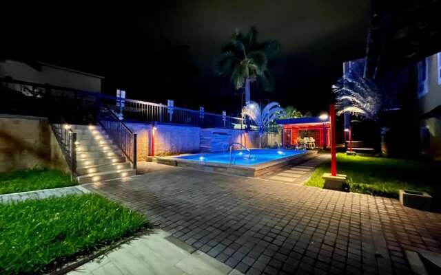 Beverly Hills Hotel & Suites San Salvador