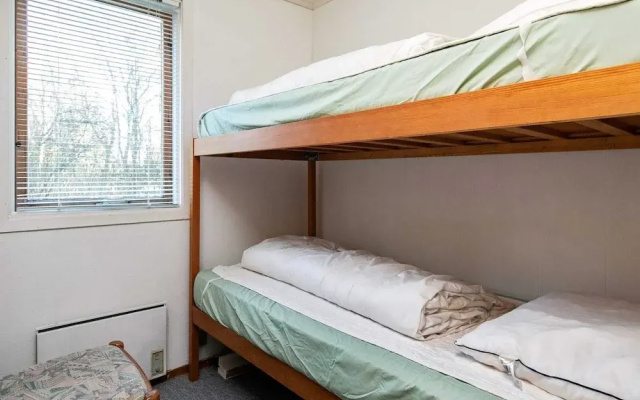 Luxury 12-person Villa With Swimming Pool and Sauna, Nearby Golf Course in Helmond