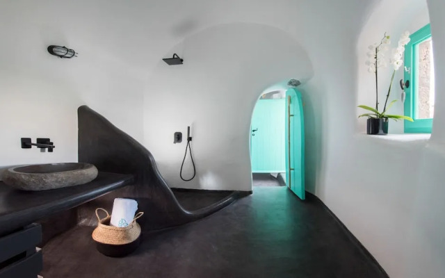 Three Caves - Villa With Private Pool Sea View