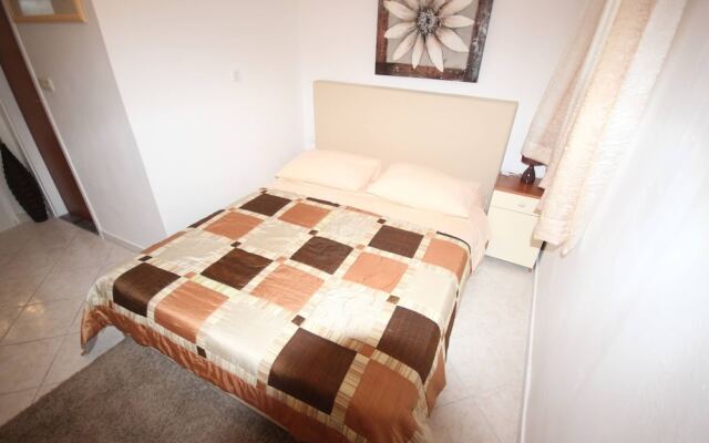 Small Apartment For A Great Holiday