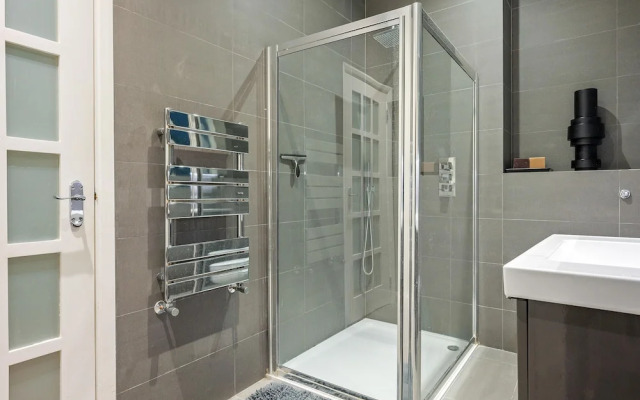 Luxury Central London Apartment With 3 Bedrooms
