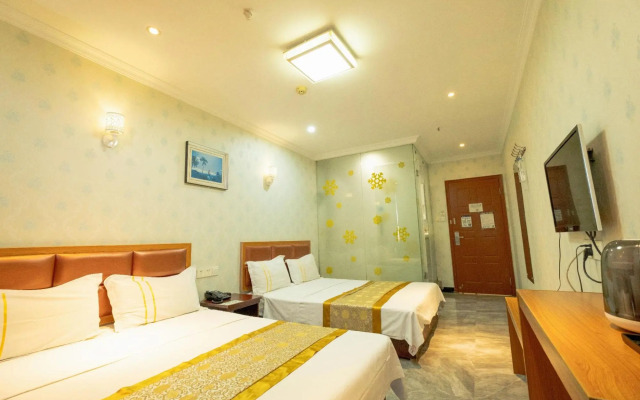 Longyi Hotel (Wuhan Happy Valley Wuhan High-speed Railway Station)