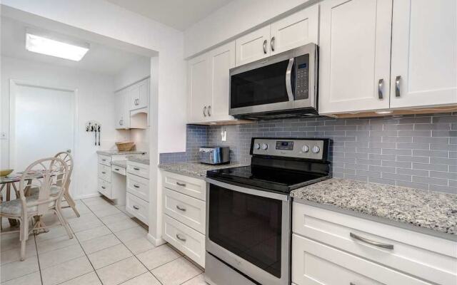 Bahia Vista 15567 - Two Bedroom Condo