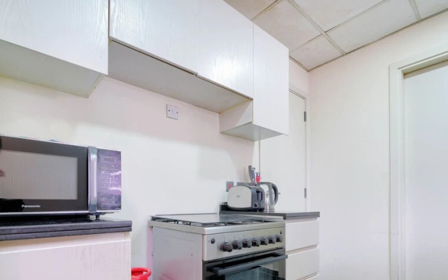 KOHH – 3BR Townhouse in Claret