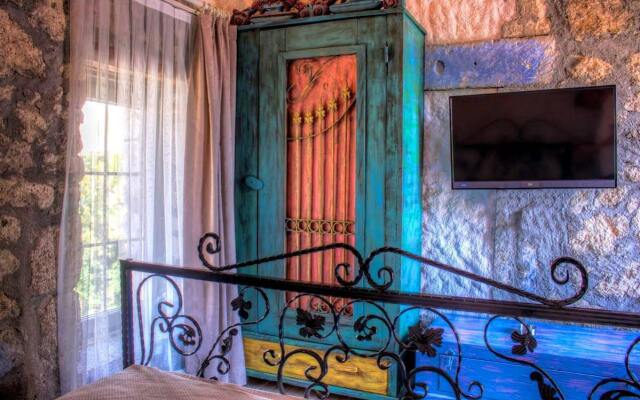 Mahzen Alacati Butik Otel