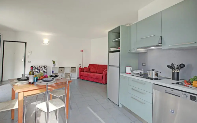 Rosy House 100m From Lake& Shared Pool