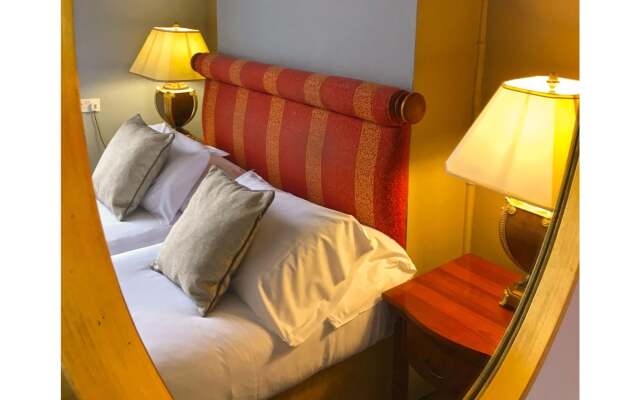 The White Horse Hotel