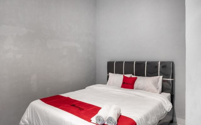 RedDoorz near Manhattan Square Medan