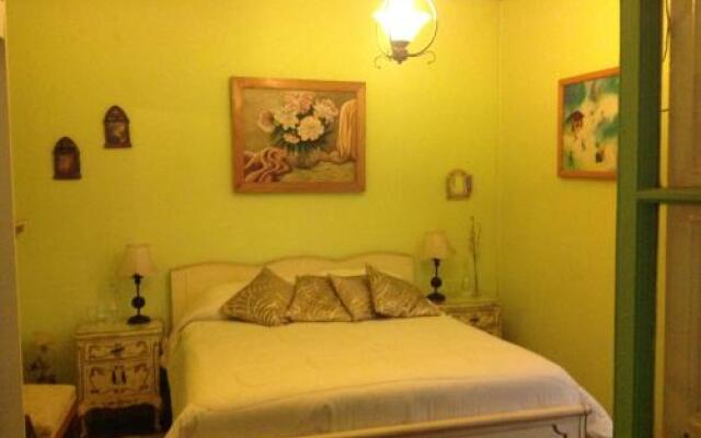 Hostal Renoir