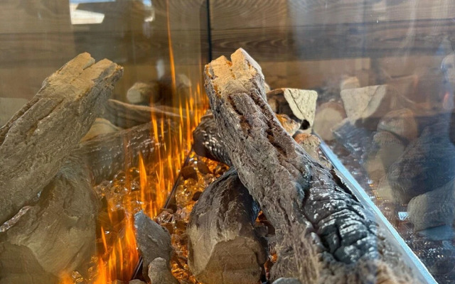 Charming Chalet With hot tub on Balcony