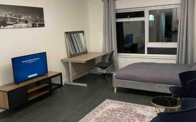 Lovely studio flat in the heart of Maidstone