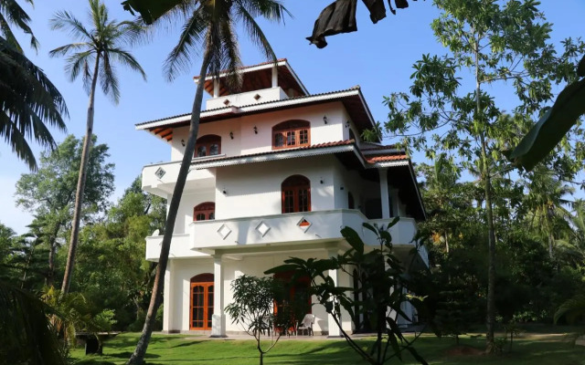 Villa Sureka