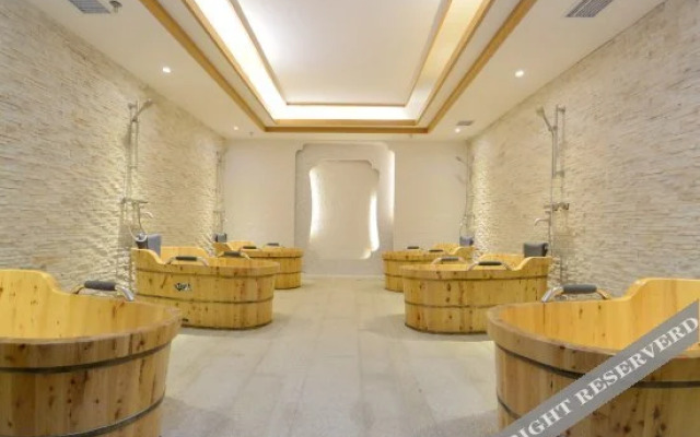 Nanjing Tangjia Yupin Hot Spring Hotel