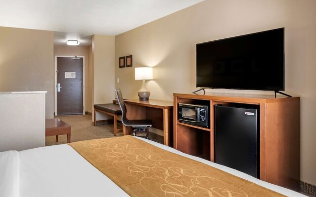 Comfort Suites
