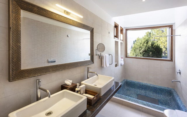 Suryavilas Luxury Resort & Spa