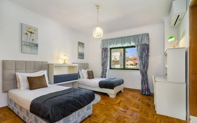 Perfect Family Hideout Residence W/Ac & 4Br + 5Ba