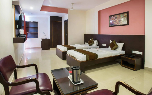 OYO 410 Hotel Lily Bay Inn
