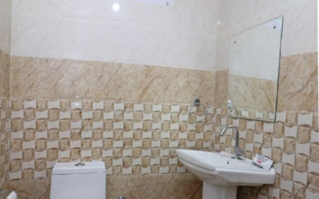 OYO 28367 Akshaya Grand