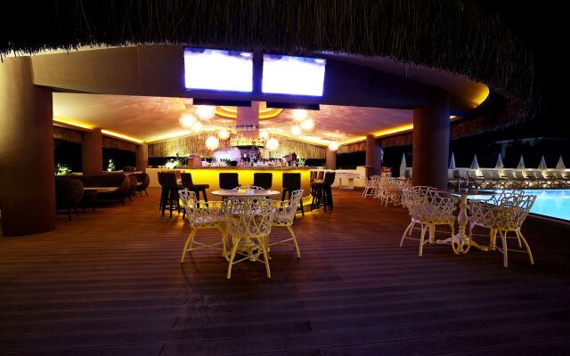 The PINEHILL Hotel & Suites