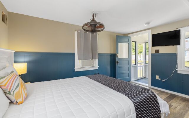 The Beaches Motel and Cottages