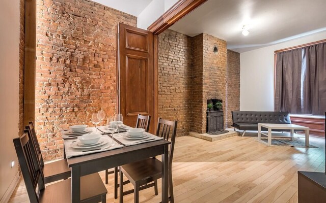 Beautiful Cozy 2-storey Apartment In the of Downtown MTL