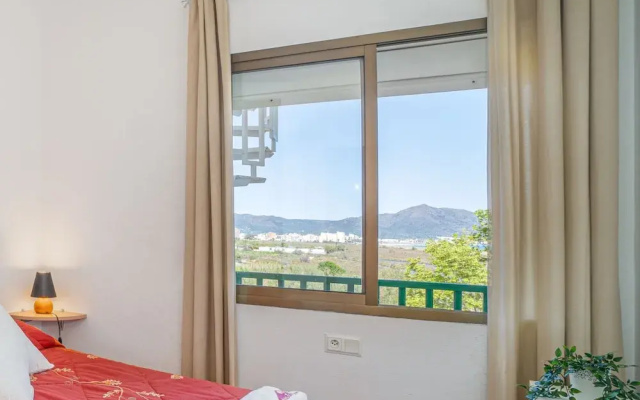 Sea & Mountain View Apartment