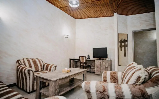 Valensia Hotel And Resort