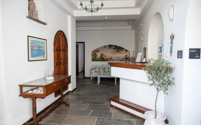 Dionysos Hotel