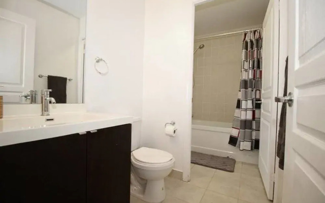 Toronto Suite Rentals - Fly Condo