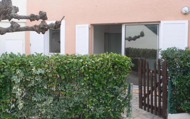 Appartement Sète, 2 Pièces, 6 Personnes - Fr-1-338-49