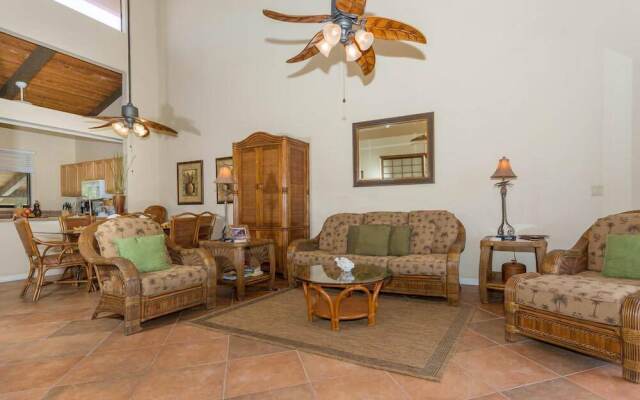 Surf & Racquet Club #6-303