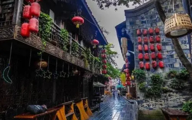 Fengxiang Yaju Hotel