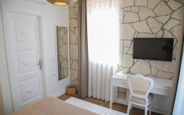 Alacati Balbadem Otel ( +13 ADULT ONLY)