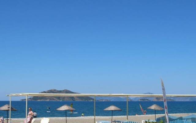 Villa NP09 by JoyLettings