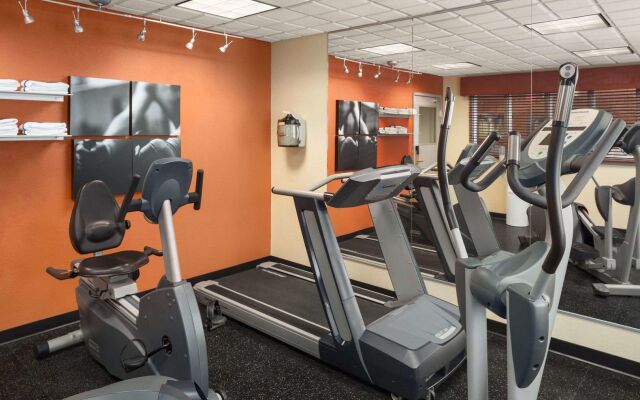 Country Inn & Suites by Radisson, Lima