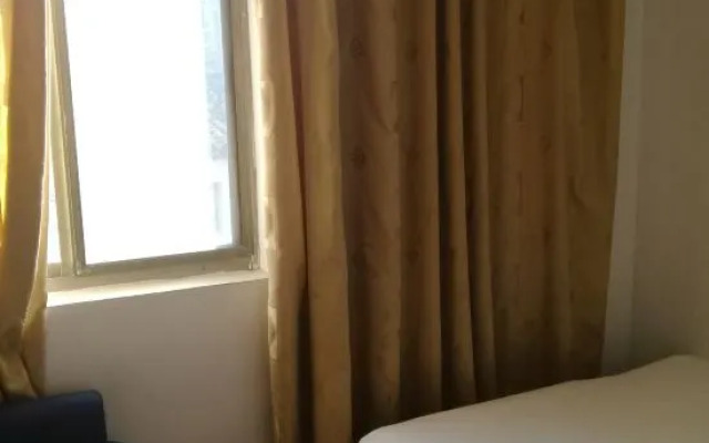 Xinjiyuan Hostel